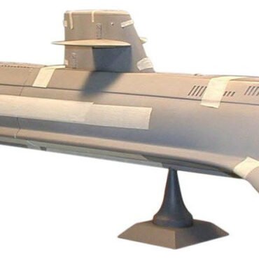 Giant 39 inch Seaview Model Kit by Moebius Models 1/128 (707)